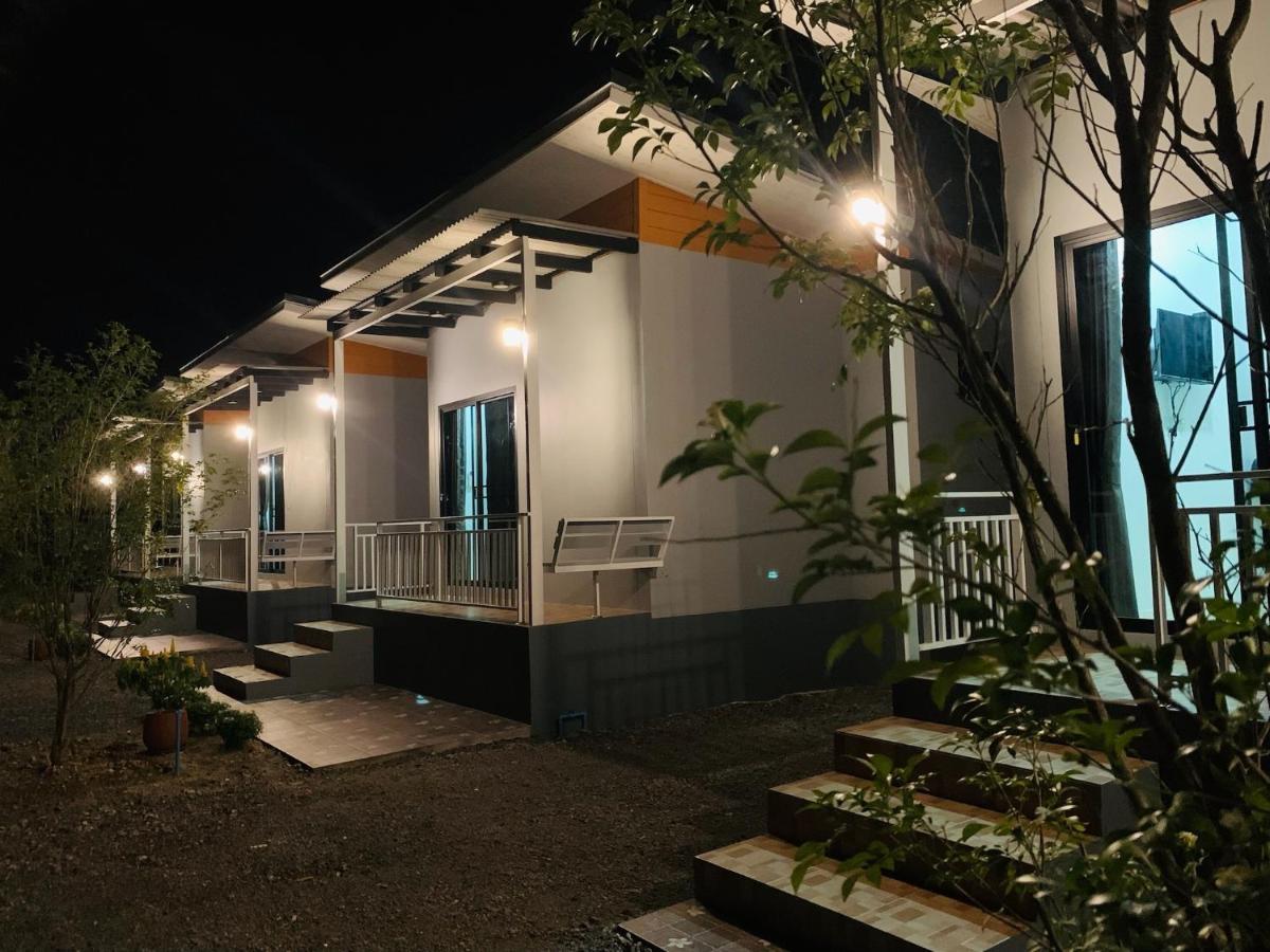 Suanvadee Resort สวนวดี รีสอร์ท Don Sak Zewnętrze zdjęcie